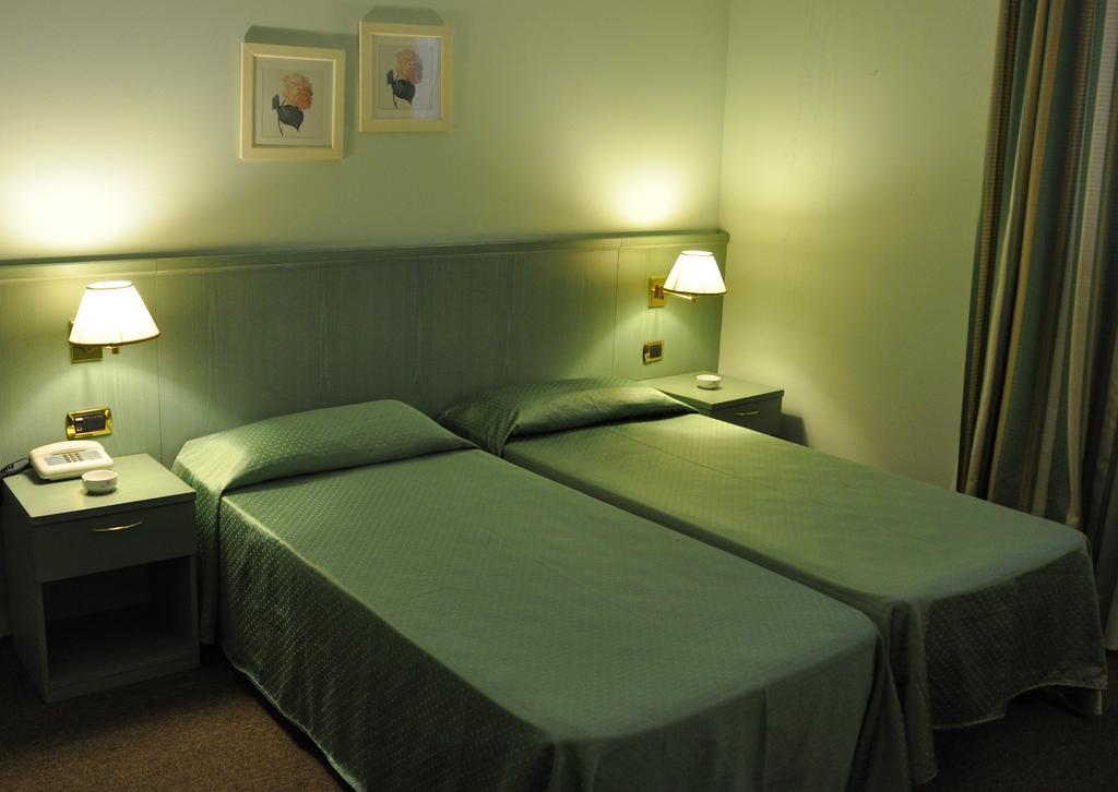 Albergo Della Corona Binasco Luaran gambar