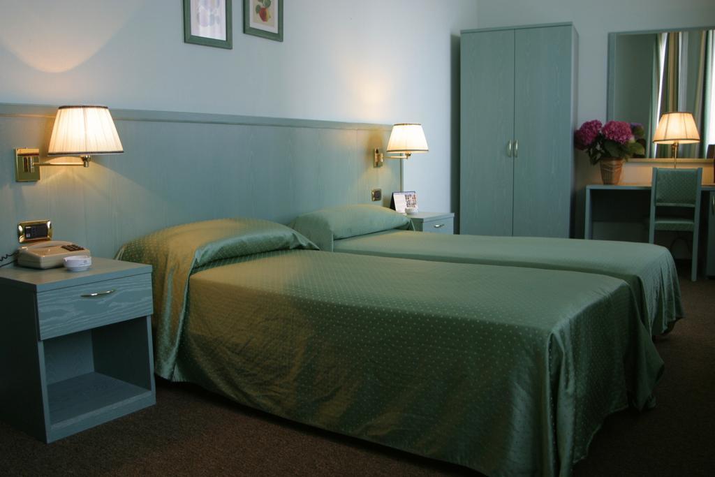Albergo Della Corona Binasco Luaran gambar